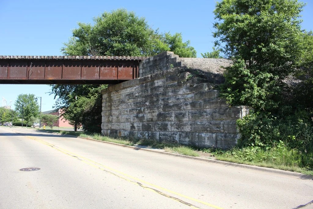 CN Mondamin Street Bridge (Minooka)